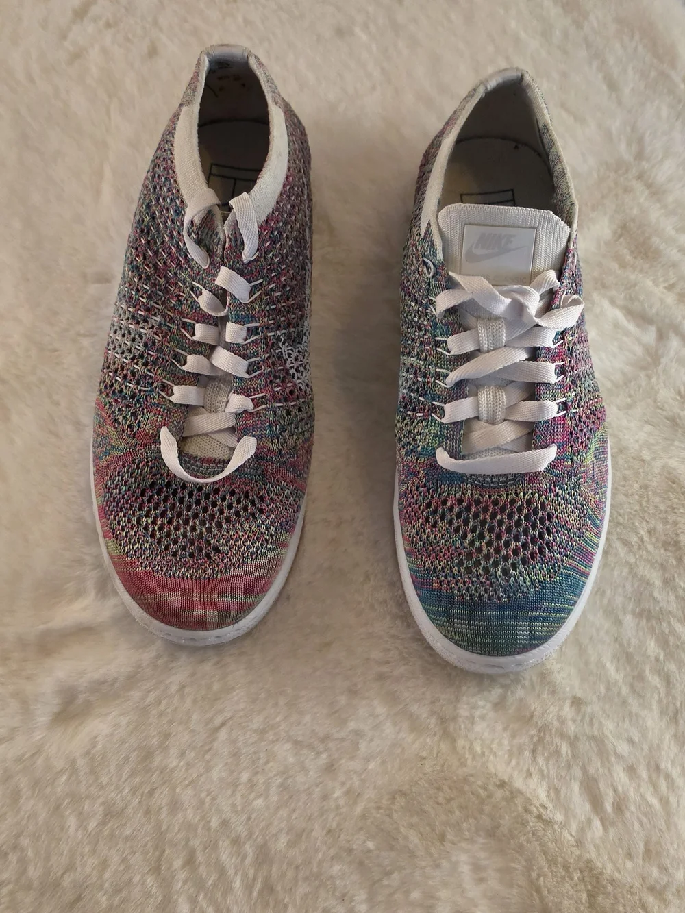 Nike lightweight knit